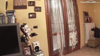 die Hure war eine transe und hat mich anal entjungfert - 3 image