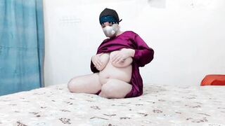 Beautiful Tits Muslim Chubby Girl Pressing Big Boobs