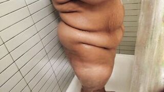 hot ebon big beautiful woman takes a shower