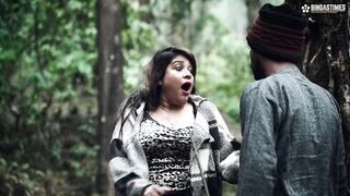 Jungle me rasta bhataki Bade Dudhwali Aurat Local Guide ke Sath Nachte huye Khub Choda Rasta Dikhane ke Bahane - 2 image