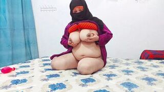 Large Milk Sacks Muslim Niqab Hotties Pumping with Fake Penis in Doggystyles