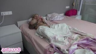 Aviva Rocks - Von Jungschwanz gefickt!