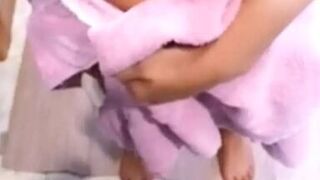 Large Boob Sweetheart Cook Jerking Babe Wow