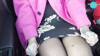 Wife plays with Her slit during the time that on a drive