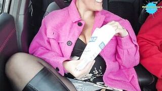 Wife plays with Her slit during the time that on a drive