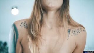 This Babe'll Clean The A-Hole Smack Like A Breeze