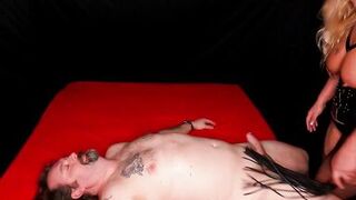 Large Gazoo Blond mother I'd like to fuck knows what this babe wishes & how to acquire it!