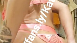 Katia Star skinny fit blonde fake tits bimbo in sexy pink outfit plays with her pussy and cums all over this dildo - 3 image