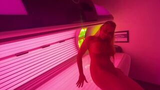 Stranger filmed me at the solarium while I played my pussy to orgasm. - 1 image