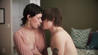 Inexperienced sexy boy seduced her stepmom to fuck her hard - 4 image