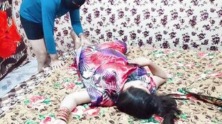 meri bhabhi Bed p so rahi thi to maine apna lund uski chut main dal dia