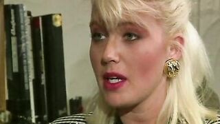 Carolyn Monroe wants a XXL pleasure