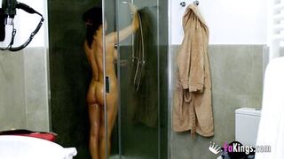 Divorced mommy recovers her lost time by banging a horny inexperienced dude