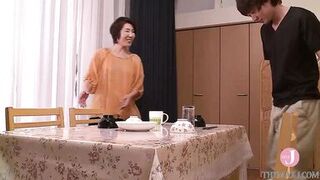 Step-grandmother who pushes down and attacks her second son who wakes up - Intro - 4 image