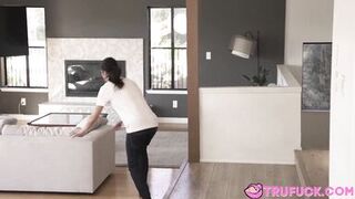 Stepmoms Handyman April Snow - 2 image