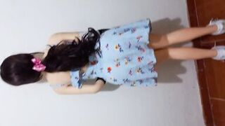 She has no panties under her skirt!!!!!