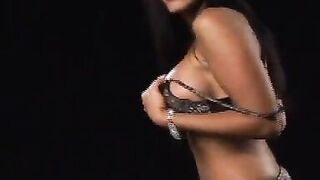 Sexy MILF Veronica Rayne Loves Eating Cum