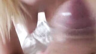 My glass cleaner JOB rewarded me with a BLOWJOB from a hot sexy lady !