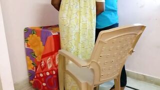 Caught step-aunty watching porn videos on mobile and gave the same pay! Porn porn in Hindi - 3 image