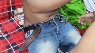 Seeing the girl of Bholi Bhaali Gao in a sari, if she does not sing, then she gets a tremendous fuck.