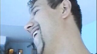 Titus Steel fickt Pornonewcommerin direkt in den Arsch und spritzt ab ANAL CREAMPIE