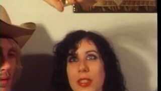 Randy chcik gets her cunt fucked