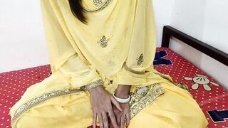 Cheating Indian Bhabhi Gets her Big Ass Fucked By Devar Indian Village Desi Bhabhi Ki Devar ke Sath Mast Desi Chudai xxx