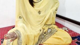 Cheating Indian Bhabhi Gets her Big Ass Fucked By Devar Indian Village Desi Bhabhi Ki Devar ke Sath Mast Desi Chudai xxx