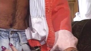 Dicke Milf mit Behaarter Muschi im Wartezimmer gefickt