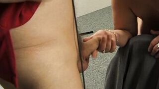 Schwanzgeile MILF zum explodieren gebracht