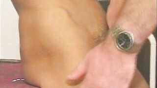 Exotische Milf wird von dem Karnevals vositzenden gefickt