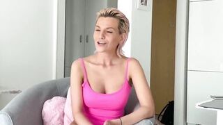 I fucked this super hot busty MILF Subil Arch and gave her a big facial