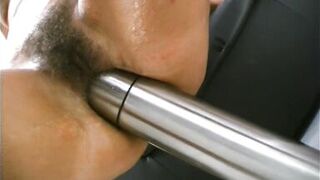 Mit extrem grossen Sachen die Fotze gefistet