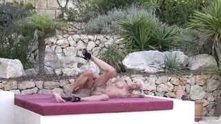 Hot Milf fucks German Bodybuilder