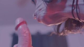 Hot MILF gives amazing head