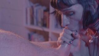 Hot MILF gives amazing head