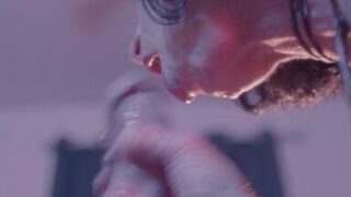 Hot MILF gives amazing head