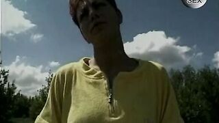 Hallo Annette, wir casten Maedels - aber der Urwald muss weg