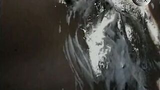 Hallo Annette, wir casten Maedels - aber der Urwald muss weg