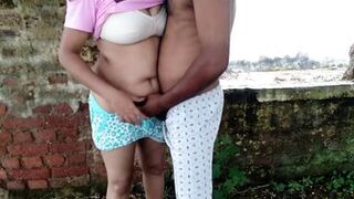 Desi Indian Bhabhi Public Outdoor Big Boobs Show Compilation - 14 image