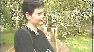 Im Wald kennengelernt zu Hause gefickt