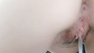 it's time to wash my anus: it stinks because I made too many farts