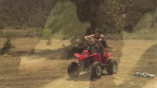 Hardcore Quad-Tour endet mit schmutzigem Fick