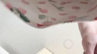 Mommy walk with anal plug-JessBince - 4 image