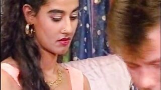 Arabische Schoenheit besteht Einbuergerungstest - MEGA GEIL