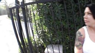 Mason Moore gives outdoor blowjob