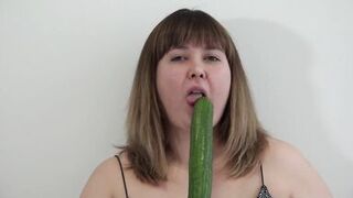 BBW with a Cucumber Fucks her Pussy and Shakes Juicy PAWG in Panties.