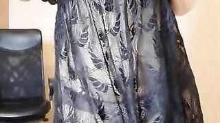 BRUNETTE MILF IN LINGERIE SEXY ORGASM