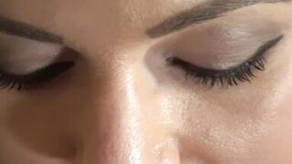 Ania Kinsky Chienne MILF Suce Son Maitre et Avale Son Sperme En POV